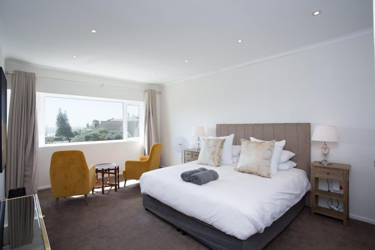 Comfort & Style 200m To With Parking Apartment *