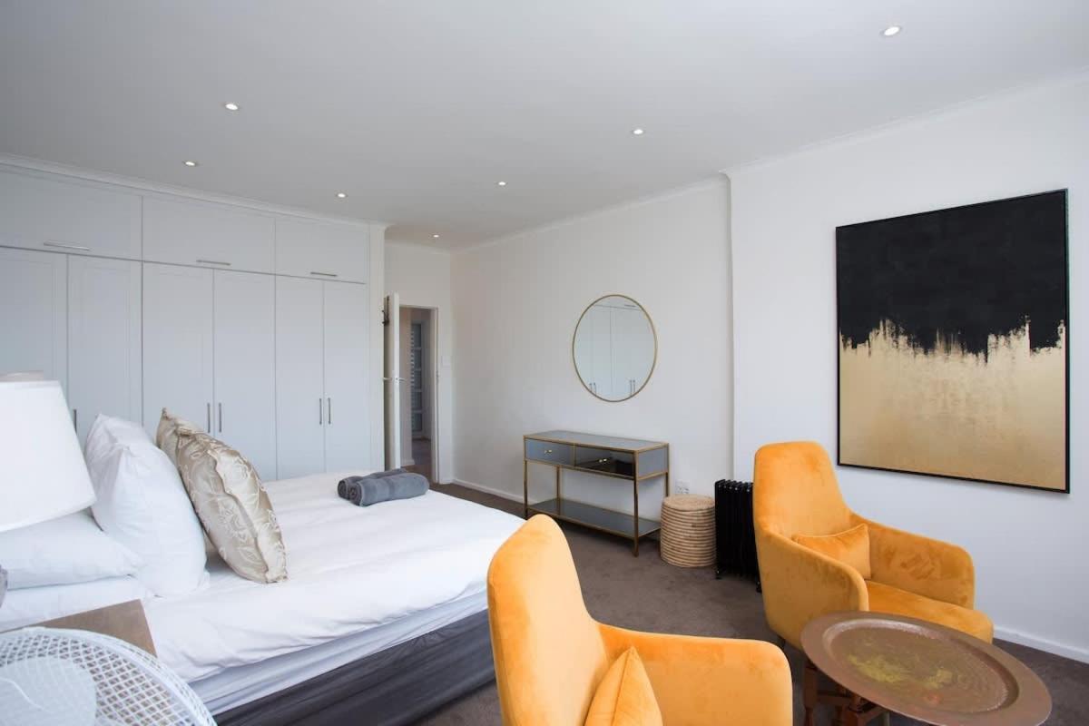 Apartment Comfort & Style 200m To With Parking
